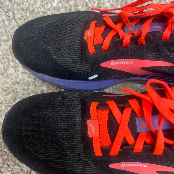 Brooks Black Sneakers with Bright Coral Logo and Red Laces - Picture 3 of 10